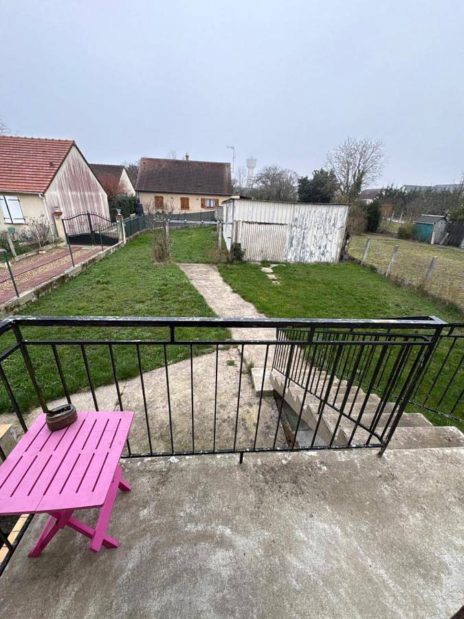 Location de vacances pour 8 personnes, avec Balcon ainsi que Terrasse et Jardin à Mer - 2