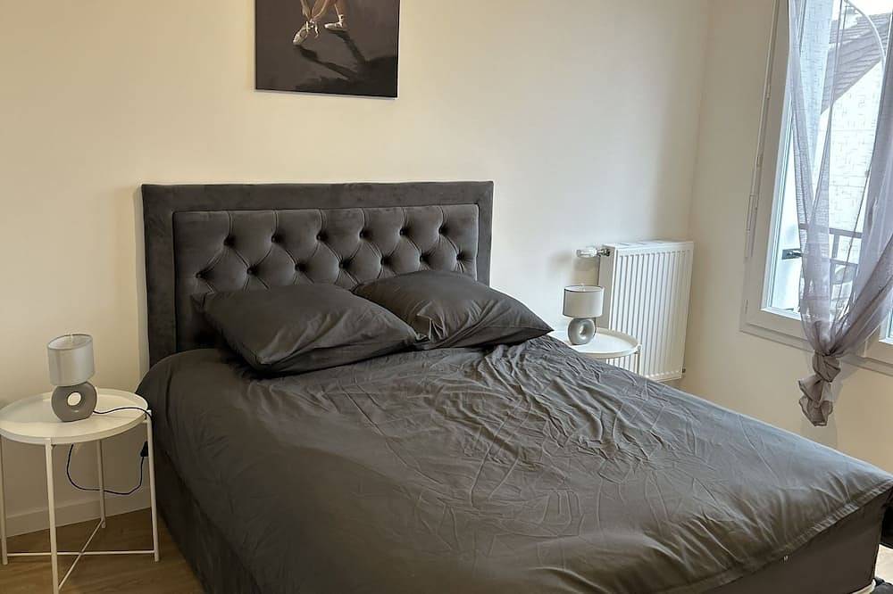 Entire apartment, Appartement Spacieux et Calme, Proche Cdg-disney et Parc des Expositions in Le Blanc-Mesnil, Seine-Saint-Denis