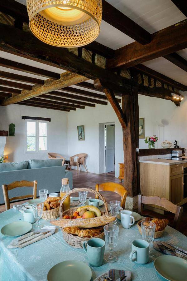 Location de vacances pour 6 personnes, avec piscine ainsi que jardin et vue à Eygurande-et-Gardedeuil - 3