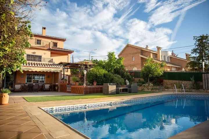 Maison de vacances pour 4 personnes, avec vue ainsi que jardin et piscine, animaux acceptés - 1