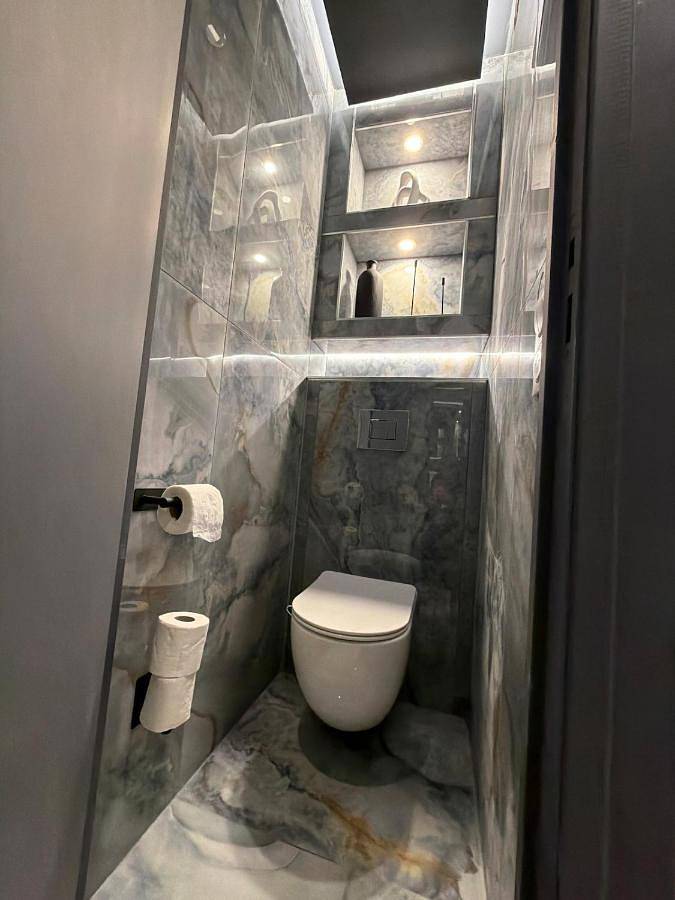 Appartement entier, Onyx Suite Jacuzzi Privatif in Villejust, Essonne