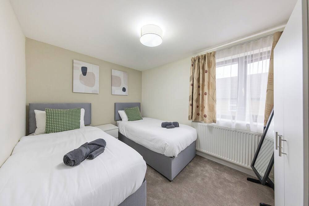 Flexible 2-Bed in Belvedere | Garden & Free Parking | Near Elizabeth Line in Bexley, Londres