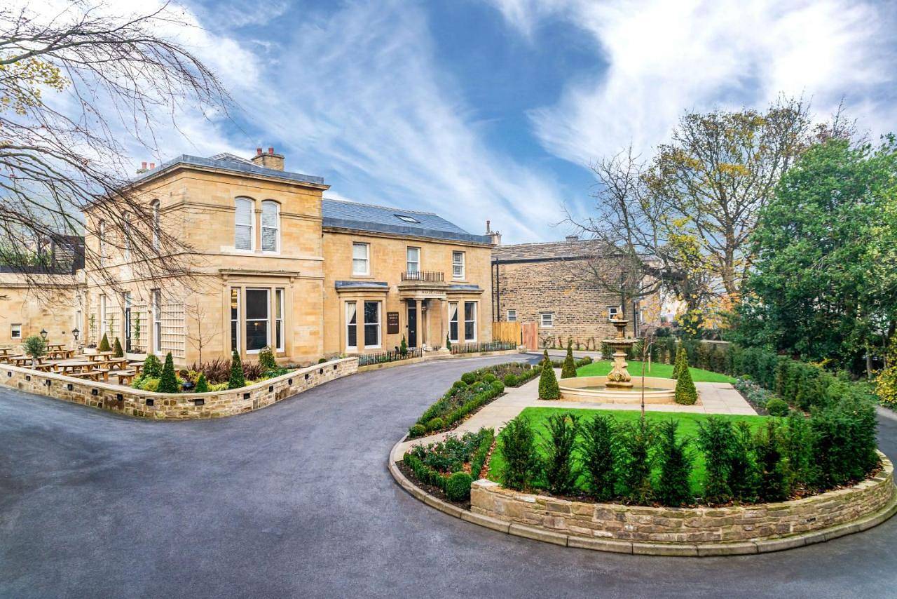 Manor House Lindley in Huddersfield, West Yorkshire