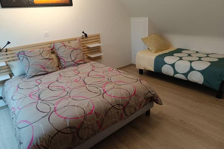 Gîte pour 4 personnes, avec jacuzzi ainsi que balcon et jardin à Inguiniel - 4