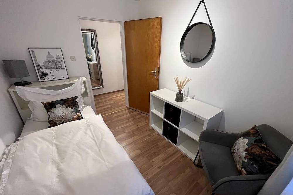 Geheel appartement, \"fewo Fuchs\" im Ferienhaus am Tal Josaphat in Limburg (Duitsland), Lahntal
