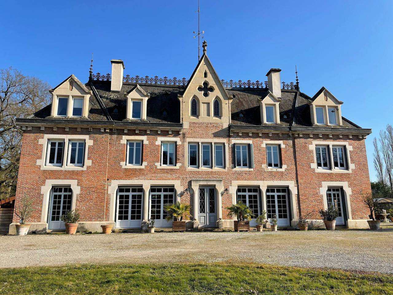 Séjour au Château de Glairans Piscine et Parc in Mervans, Région de Louhans