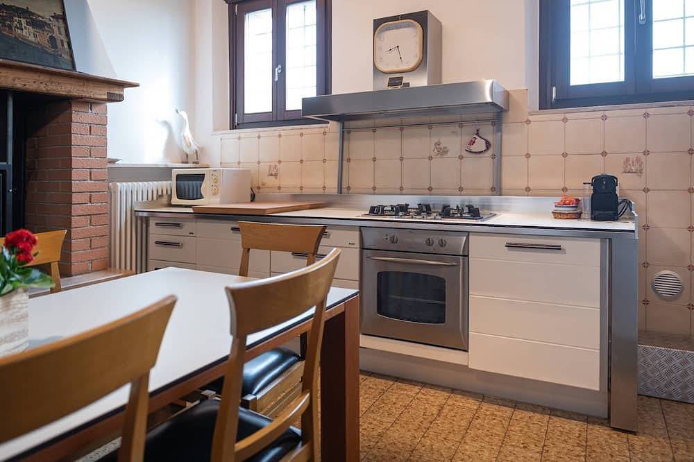 Ganze Wohnung, 2 Bedroom Apartment in Lombardy in Monzambano, Gardasee