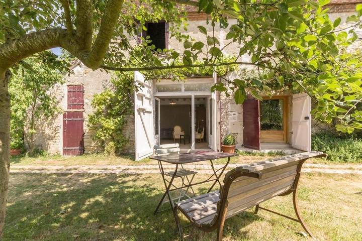 Chambre d’hôte pour 3 personnes, avec Terrasse ainsi que Jardin et Vue