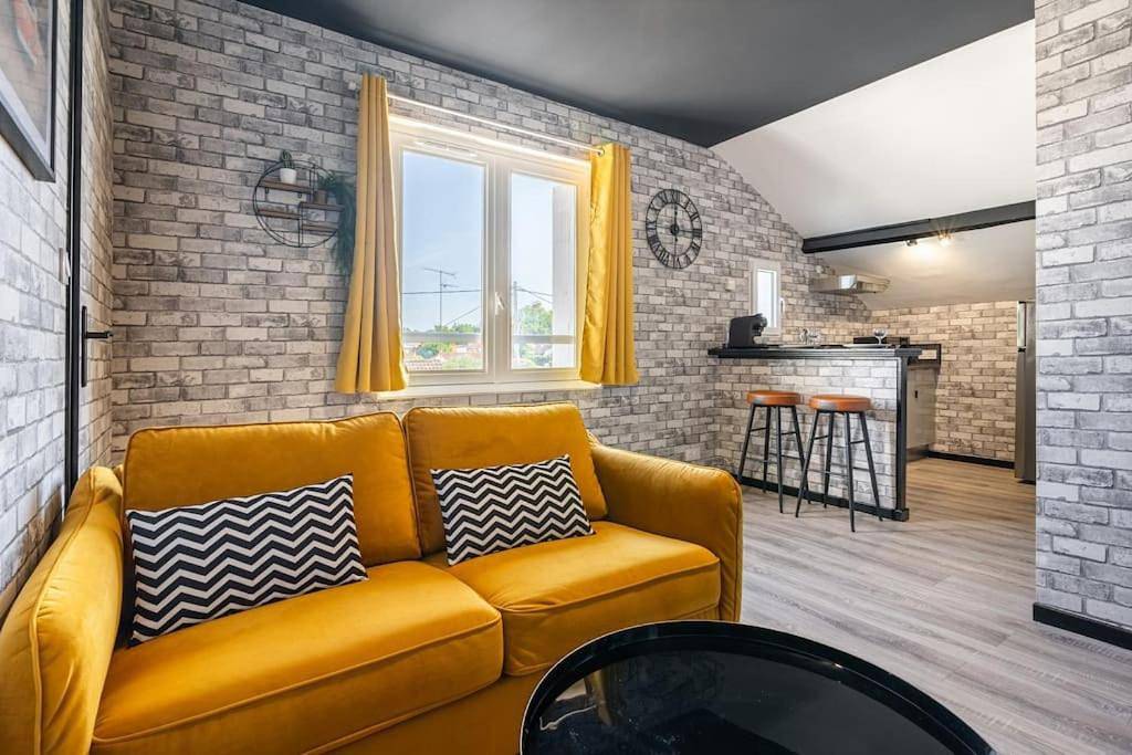 Appartement entier, One-Bedroom Apartment in Bergerac, Périgord Pourpre