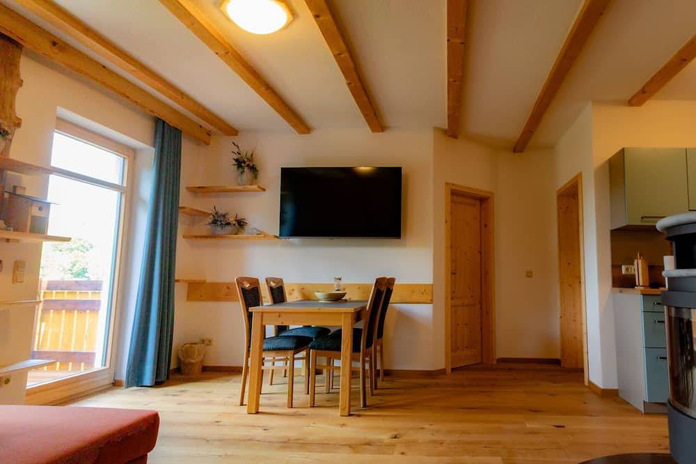 Ganze Wohnung, Wohnung mit 2 Schlafzimmern, Balkon, Kamin - Urlaub mit einzigartigem Ausblick in Rathen, Elbsandsteingebirge