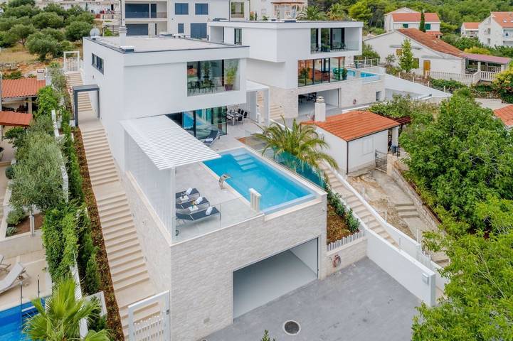 Ferienhaus für 16 Personen, mit Pool und Garten, mit Haustier in Split-Dalmatien - 4
