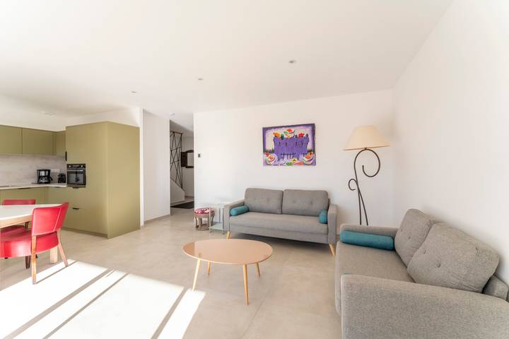 Casa con piscina privata, Wi-Fi e aria condizionata in Saint-Geniès-de-Malgoirès, Nimes e dintorni