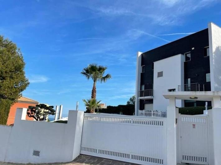 Chalet para 8 personas, con vistas además de piscina y jardín, Se admiten mascotas en Provincia de Castellón - 2