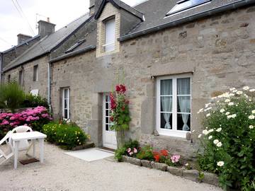 Gîte pour 5 personnes, avec jardin à Réville