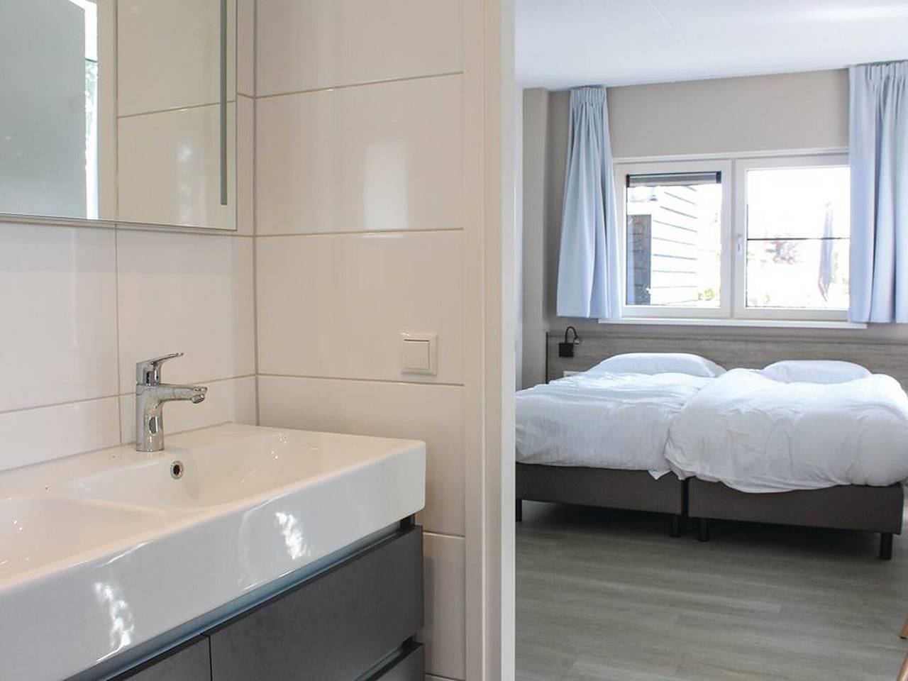 Villa in Friesland mit Sauna und Steg in Idskenhuizen, Ijsselmeer