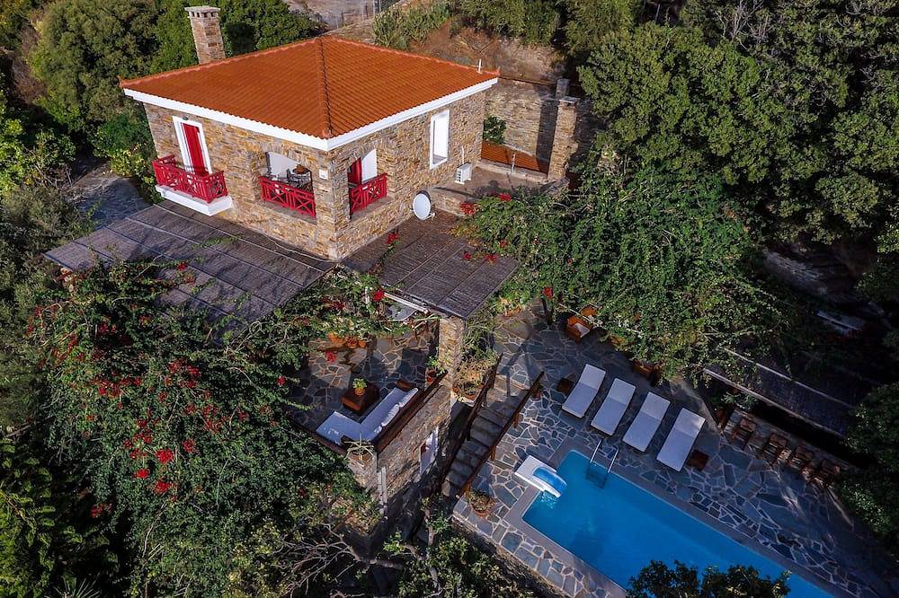 Casa vacanza a Andros a partire da 435€ a notte