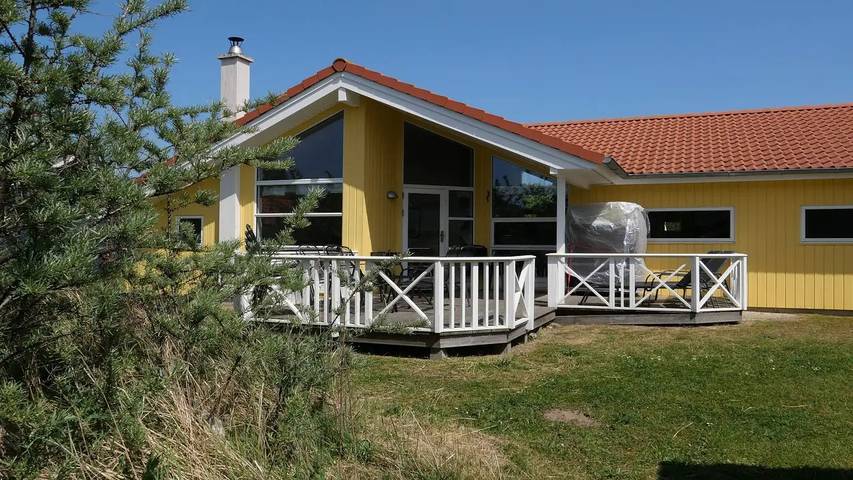 Ferienhaus für 11 Personen, mit Whirlpool und Terrasse sowie Sauna in Großenbrode - 4