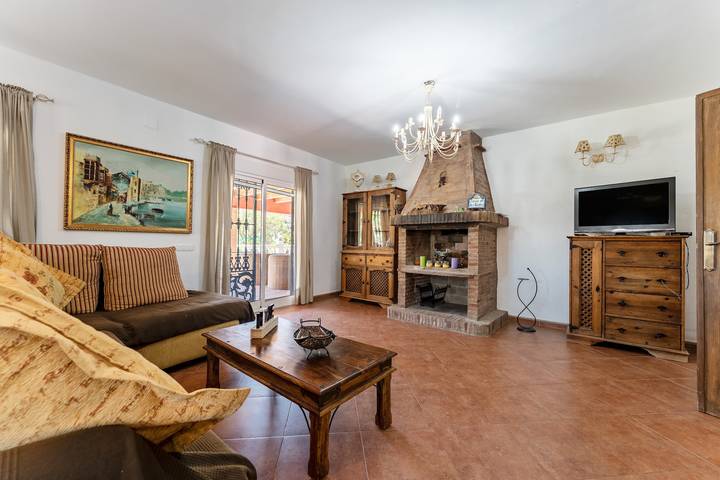 Casa de vacaciones "Casa Mis Nietos" con piscina, jardín y Wi-Fi in Monda, Sierra de las Nieves