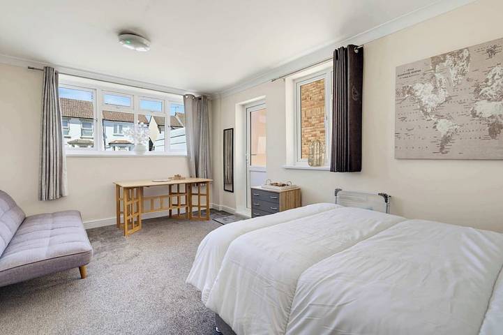 Entire apartment, Cozy 1bed house with free parking in Aylesbury, Buckinghamshire