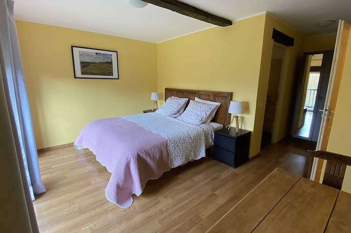 Quiet cottage, near Poligny and Arbois, vineyards, lakes, waterfalls, hiking in Villerserine, Jura