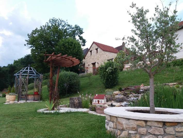 Location de vacances pour 2 personnes, avec jardin et piscine ainsi que sauna et vue à Le Lardin-Saint-Lazare - 3