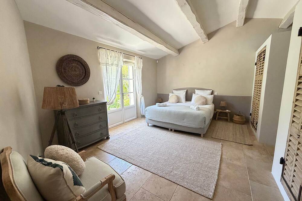 Élégante bastide provençale avec piscine près d’Aix-en-Provence in Ventabren, Côte méditerranéenne (France)
