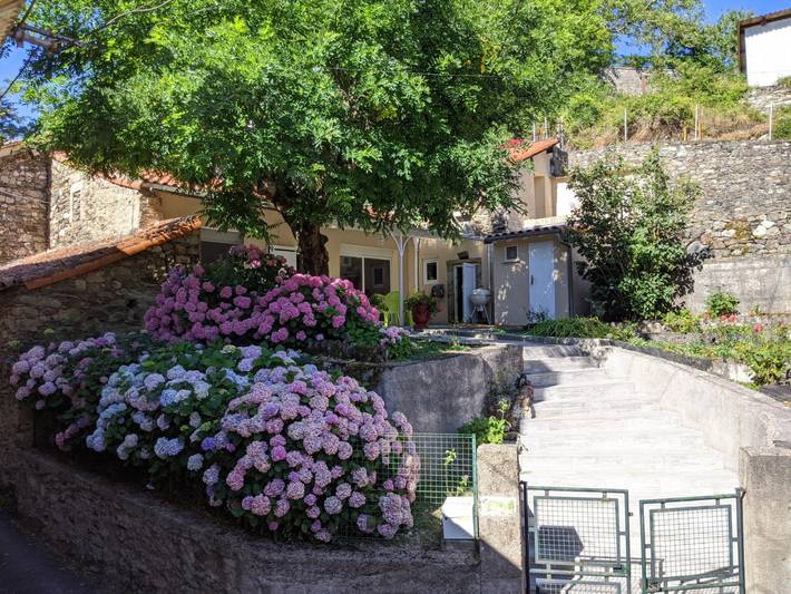 Gîte pour 6 personnes, avec jardin
