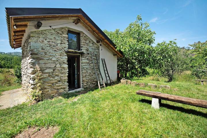 Rustico per 2 persone, con Giardino