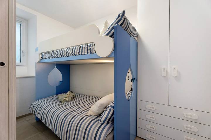 Holiday Home 'Residenza Jasmine Grey Apartment' with Private Garden and Wi-Fi in Comune di Verbania, Lago Maggiore (Piemonte)