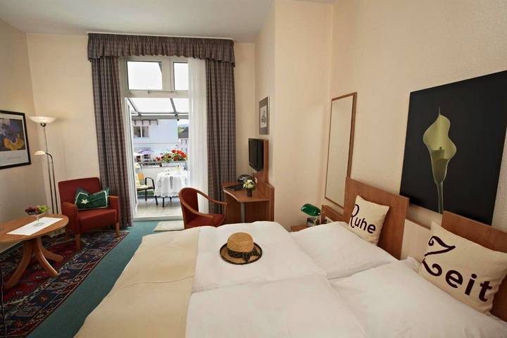 Hotel, mit Balkon und Whirlpool sowie Garten und Sauna