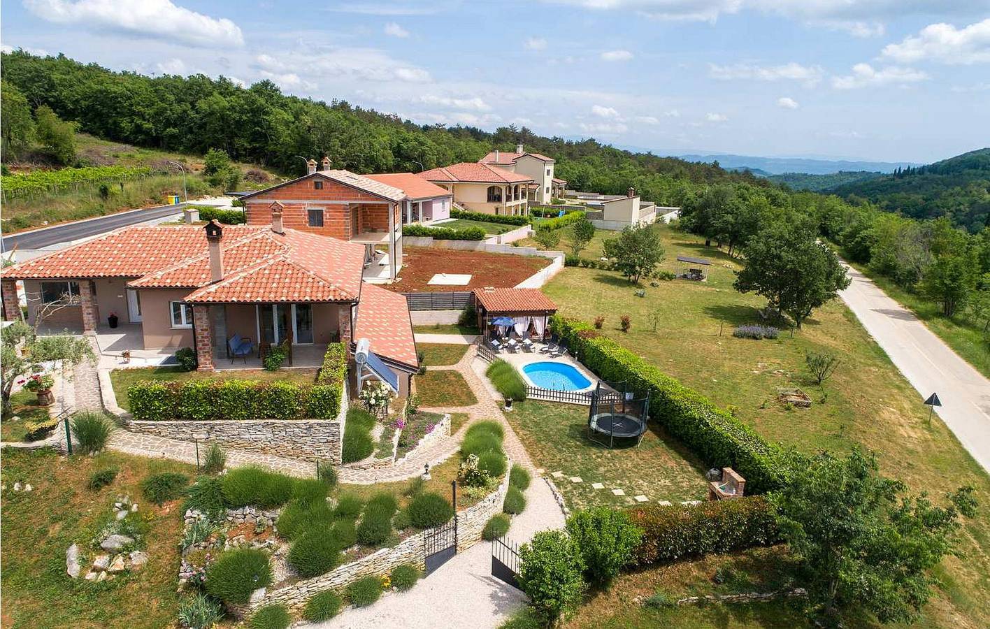 Ferienhaus für 6 Personen mit Terrasse in Općina Oprtalj, Zentralistrien