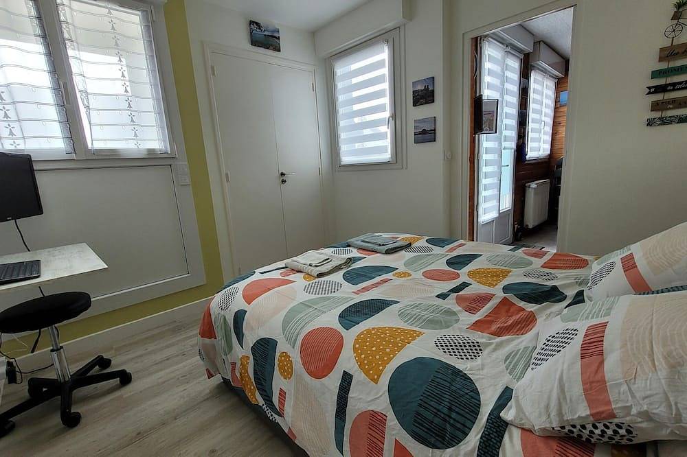 Apartamento entero, T2 29m² (ground floor), close to shops and 10 Km from the sea in Lanester, Côte des Mégalithes