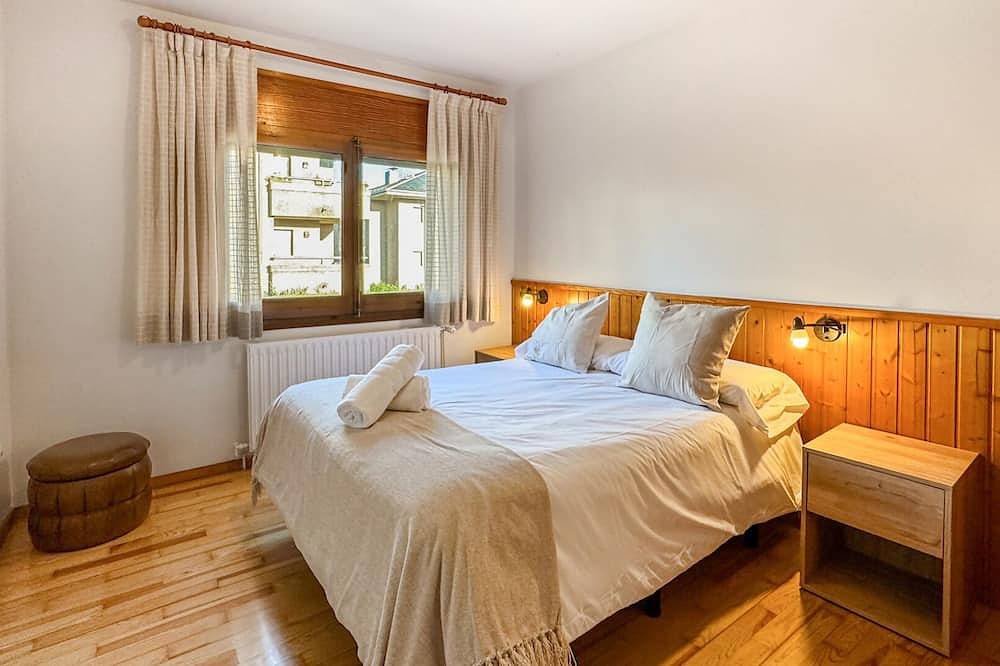 Entire apartment, Cal Batllia 2 in Puigcerdà, Catalan Pyrenees
