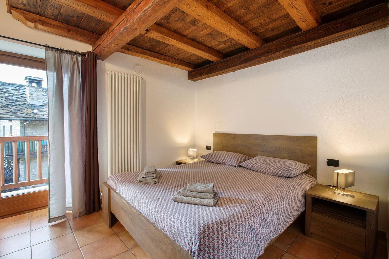 Ganze Wohnung, Ferienwohnung 'Tra Montagna E Città - Aosta' mit Bergblick und Balkon in Signayes, Aosta