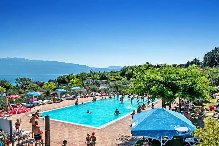 Camping für 4 Personen, mit Terrasse und Pool in der Lombardei