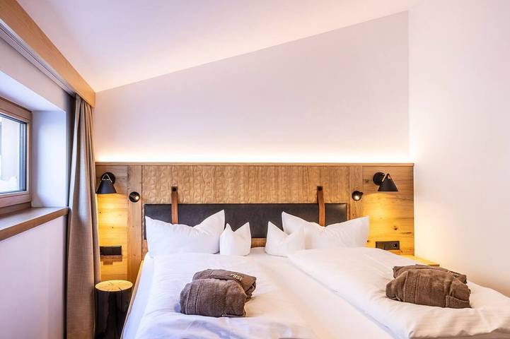 Chalet für 4 Personen, mit Pool und Garten in Au