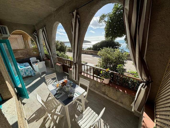 Appartamento per 4 persone, con Balcone e Terrazza nonché Giardino e Panorama a Cuglieri