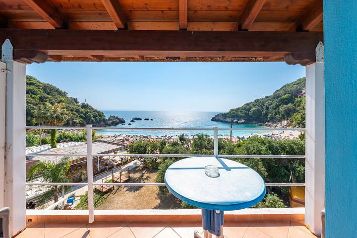 Apartment for 2 people, with garden and balcony, child-friendly in Parga