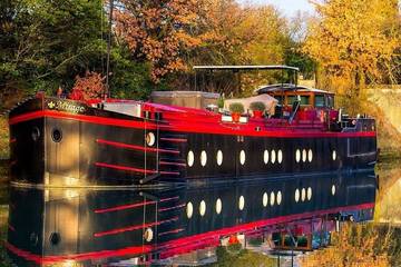 Péniche pour 2 personnes, avec jacuzzi dans l' Aude