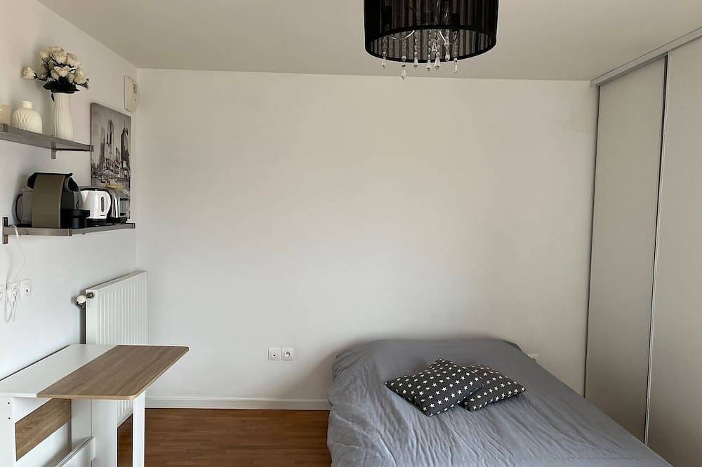 Apartamento entero, Charming, fully-equipped 25 m2 studio   in Le Perreux-sur-Marne, Valle del Marne