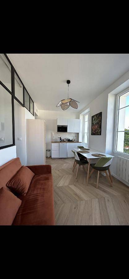 Appartement entier, One-Bedroom Apartment in Deauville, Région de Lisieux