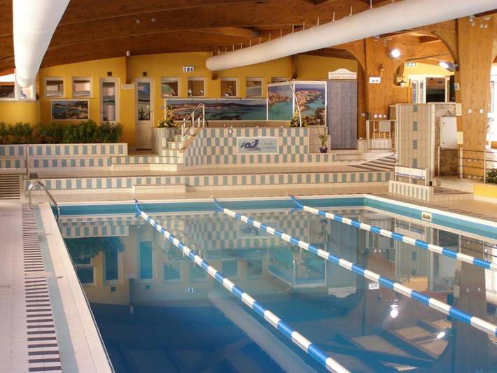 Hôtel pour 2 personnes, avec terrasse ainsi que piscine et vue