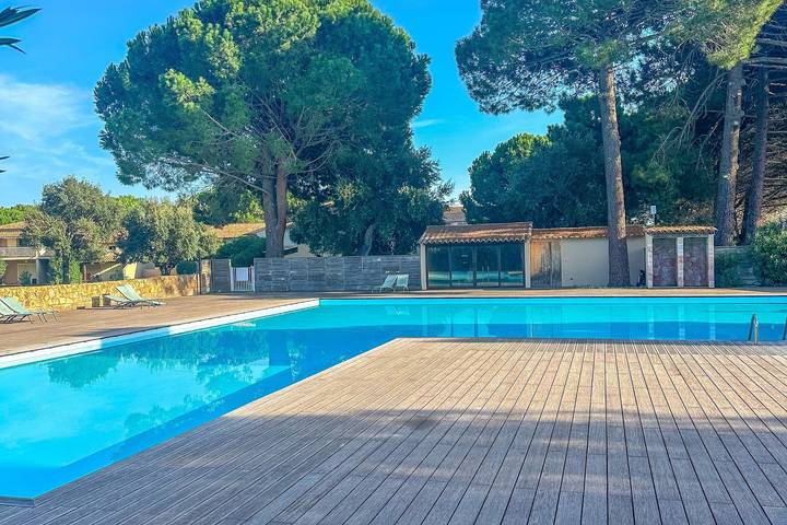 Gîte pour 6 personnes, avec piscine et terrasse, adapté aux familles à Lecci - 3