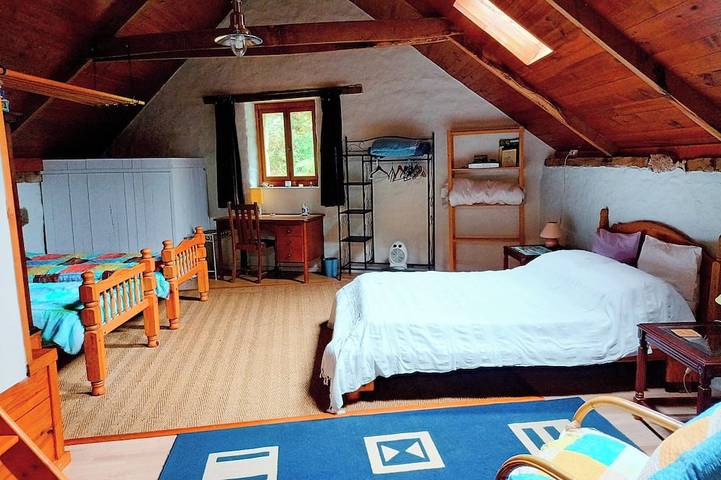 Location de vacances pour 3 personnes, avec jardin, animaux acceptés à Melrand - 2