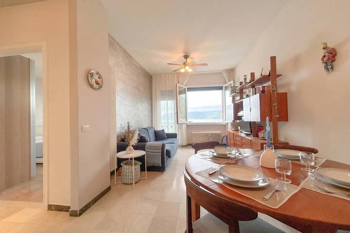 Appartamento intero, Torre Sea-View Apartment in Lido di Torre del Mare, Bergeggi
