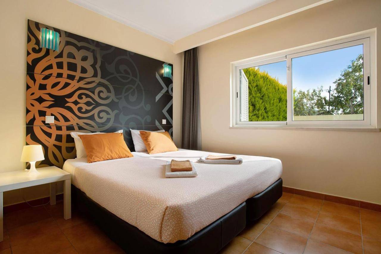 Two-Bedroom Apartment with Pool View in Portimão, Distrito de Faro