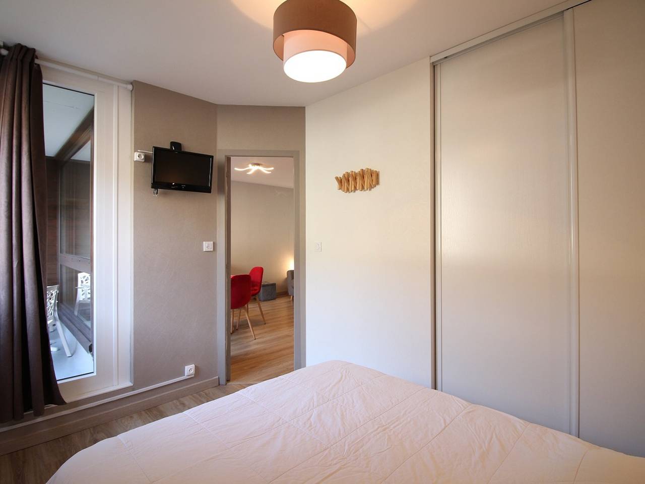 Ganze Wohnung, Renoviertes T2 mit Balkon und Parkplatz in Mont-Dore in Mont-Dore, Regionaler Naturpark Volcans d'Auvergne