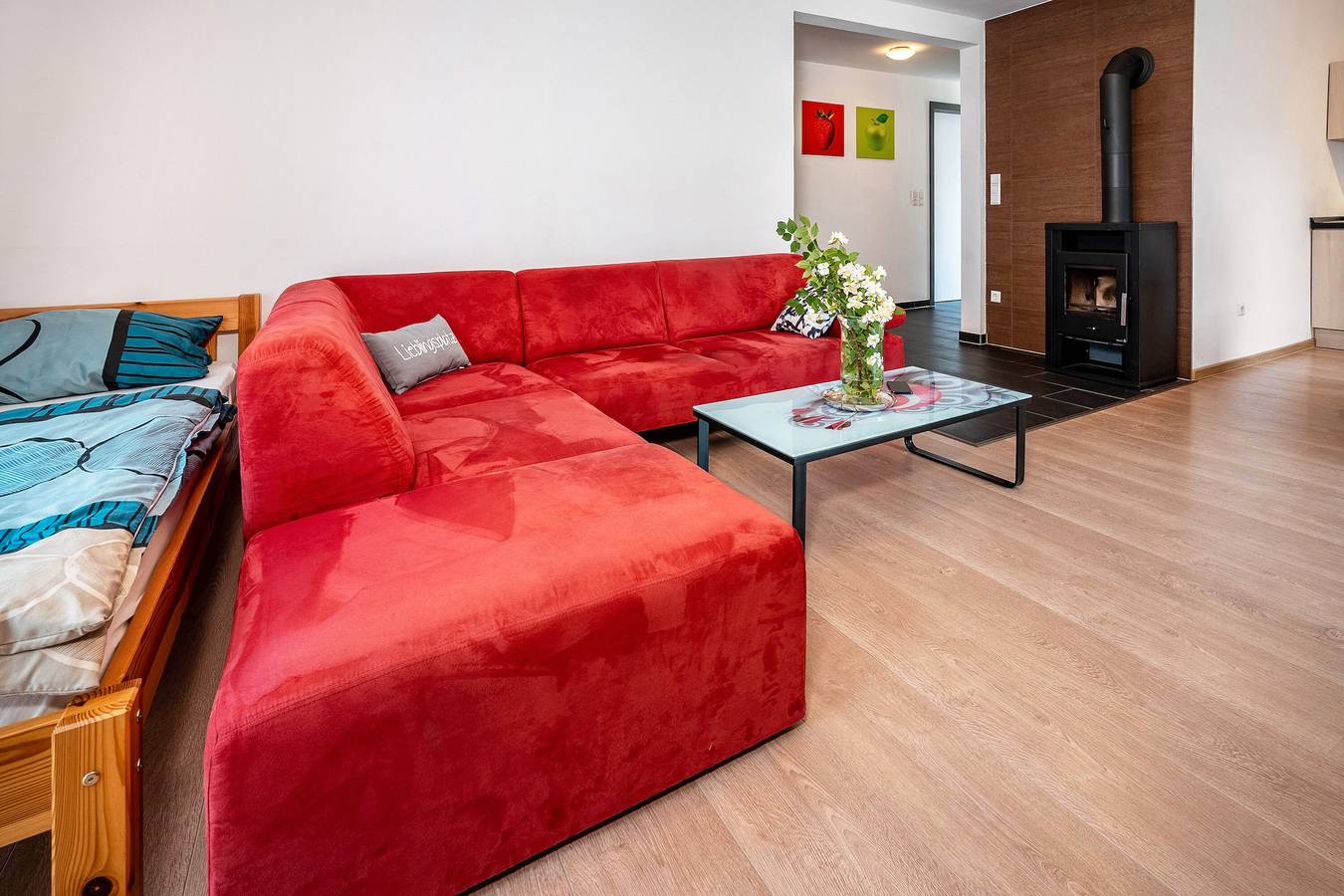 Apartamento inteiro, Apartamento 'Talblick' com vista para a montanha, terraço privado e acesso Wi-Fi in Loffenau, Floresta Negra do Norte