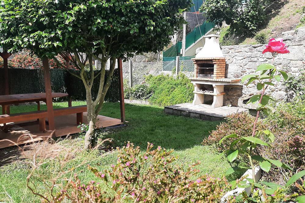 Bueu: country holiday home - 4 rooms - 6/ persons in Bueu, Rías Baixas