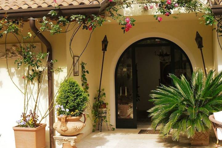 Ferienwohnung für 4 Personen, mit Terrasse und Pool sowie Garten, mit Haustier in Torri del Benaco